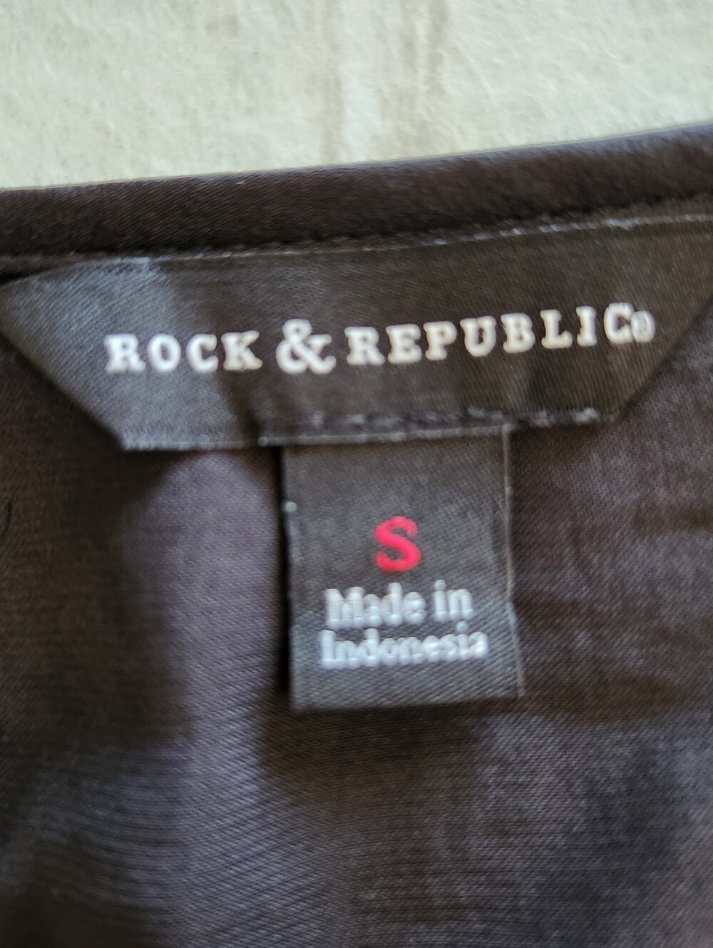 Rock & Republic Black Lace-Up Sleeveless Tank Size Small - Picture 2 of 8